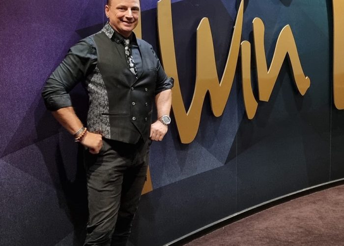 Adult Entertainment 03-Mid-IMG-TEMP